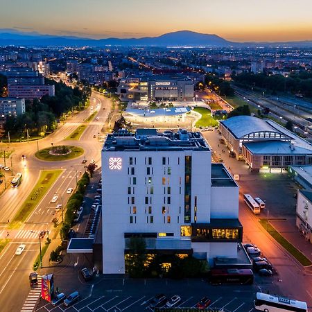 Kronwell Brasov Hotel Exteriér fotografie