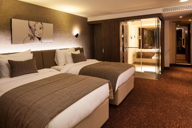 Kronwell Brasov Hotel Pokoj fotografie